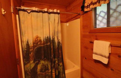 Amazing Cabin HOT tub minutes to Helen #1 - Foto 4