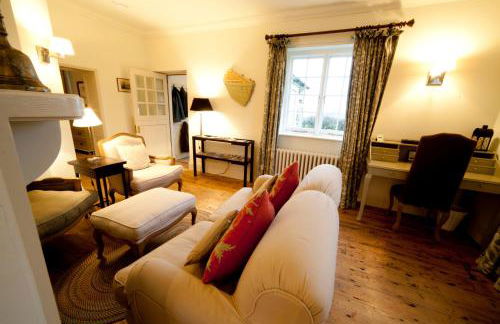 Old Coastguards - Stunning Historic Cottage - Photo 26