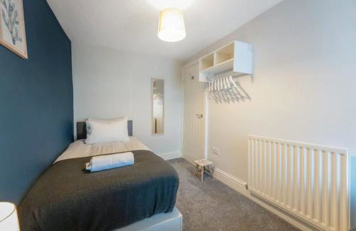 NEW! Stunning 2-Bed Home by Stay With Us, Ideal for Families, Sleeps 4! - Foto 34