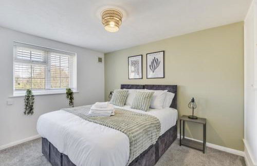 Cozy Riverside Cottage in Hertford Town with Parking - Foto 7