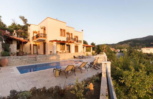 Ageri Traditional Villa - Foto 1