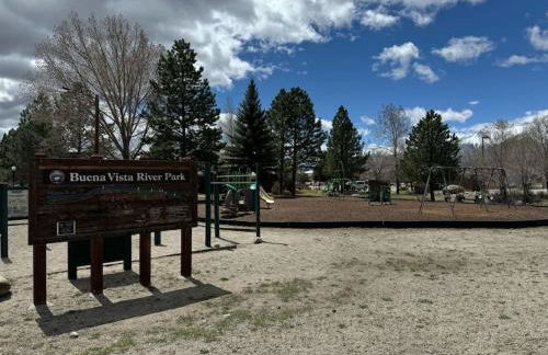 Dogs OK! Prime Home Base minutes to Downtown and Trails - Foto 57