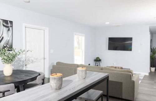 5 Min to Elon - In Unit Washer and Dryer - Fast Wi-Fi - Foto 9