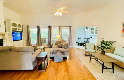 Spacious King Suite Home With Serene Patio - Foto 34