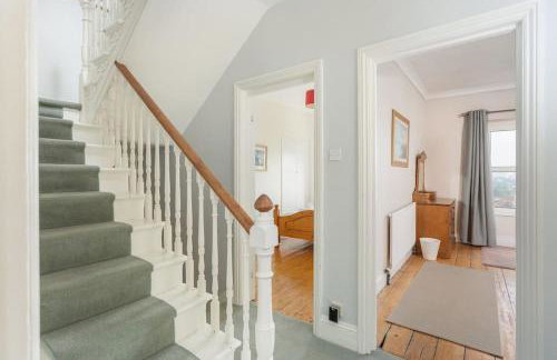 Penthouse Apartment with Impressive Views Sleeps 2 to 8 - Foto 42