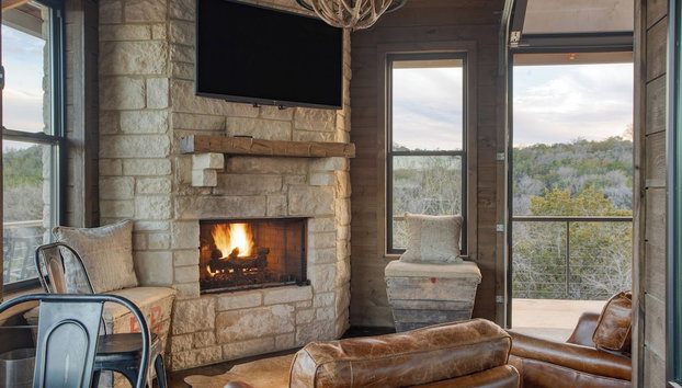 Sotol by Avantstay Direct River Access + Views - Photo 5, Interior