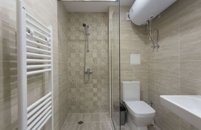 Modern 1bdr Apartment Near Center - Free Parking - Foto 12