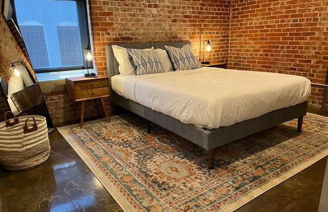 Luxury 2 Bedroom apt With Exposed Brick Downtown - Foto 1
