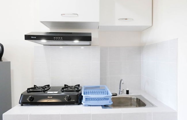 Modern And Homey 2Br At Puncak Kertajaya Apartment - Photo 8