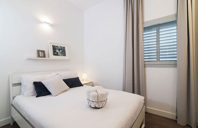 Bauhaus Boutique by TLV2rent - Photo 12