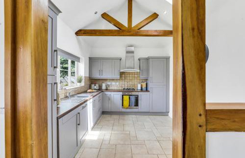 Comfortable 3-Bed Dormer Bungalow Family & Business Friendly - Photo 28