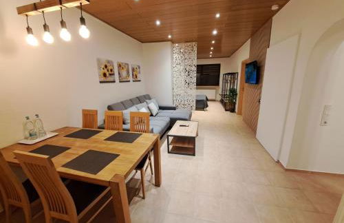 Sonnen 1 - Erdgeschoss-Wohnung mit Arbeitszimmer und Parkplatz - Foto 3