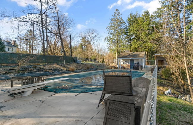 Spacious Dartmouth College Home on Occum Pond - Photo 30