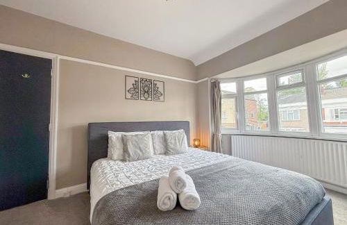Spacious 3BDR House in New Malden with FREE Parking and Garden near Kingston upon Thames, Wimbledon & Raynes Park by NourNest Apartments - Foto 6