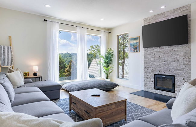 Modern Escape by Avanstay w/ Hot Tub, Fire Pit, Mountain Views, 10min to Town - Foto 42