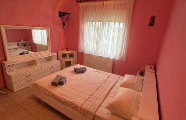 Veaki Beach House - Photo 1