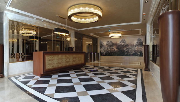 GARLON RESIDENCE - Photo 2, Interior entrance