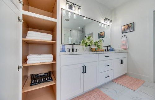 3BD Central Stay | BBQ, Games & Backyard Fun - Foto 59