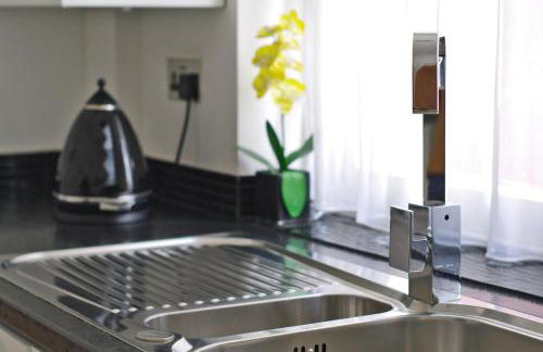 Stunning 1 bed apartment - Foto 8