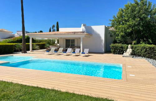 Stunning 4-Bedroom Villa With Pool - Perfect For Families - Foto 3