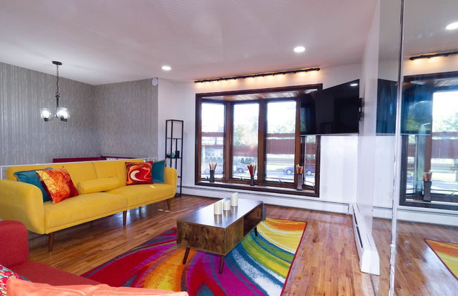 Cheerful & Beautiful 3-Bedroom Ranch - Photo 32