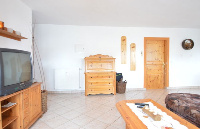 Holiday Home in Morscheid-riedenburg With Balcony - Photo 13