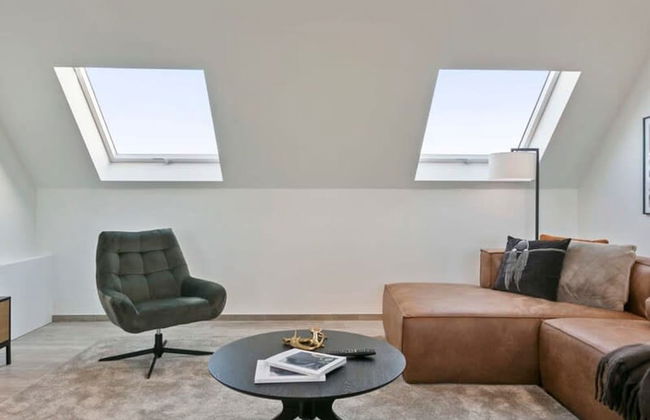 Spacious 3 Bedroom Apartment With Private Garage - Foto 23