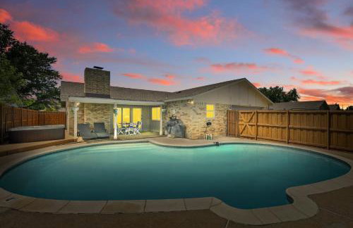 Modern & Chic 4BD,2BA - Pool, Hot Tub, BBQ Grill - Foto 1