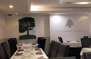 Airport Paris Eiffel Tower Center Roissy CDG - Foto 46