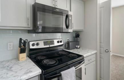 Landing Stylish 2BD Pool Gym - Foto 6