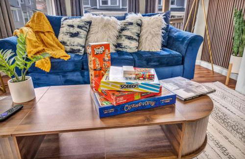 BIG 4BR House 7 Mins to Downtown with Foosball and Games - Foto 3