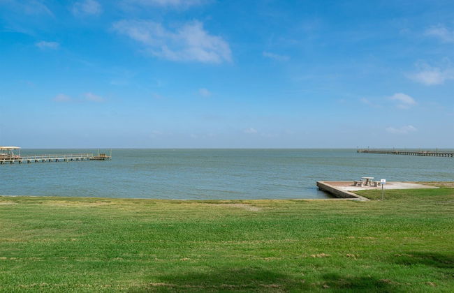 Bay Breeze Bungalow by Miss Kitty’s - Foto 40