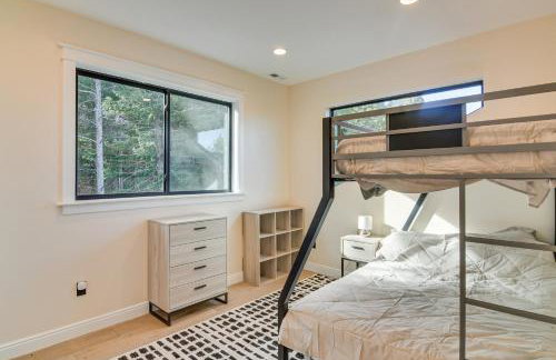 Great for Gatherings! Evergreen Getaway with Hot Tub - Foto 26