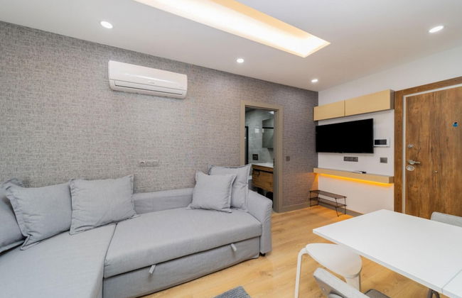 Chic Flat With Central Location in Muratpasa - Photo 5