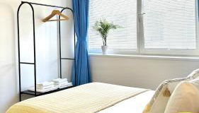 Central Apartment with 75inch TV Netflix - Foto 2