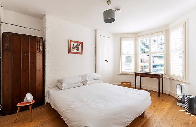 Retro Charm and Modern Comforts - Photo 21