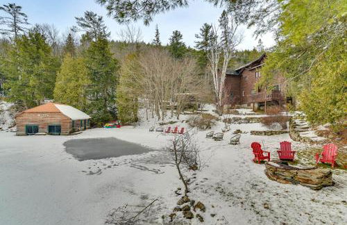 Great for Gatherings! Lakefront Ticonderoga Villa - Foto 3