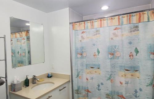 Classy 2BD 2BTH at Midblock with FREE PARKING - Foto 15