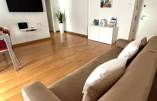 Riva Family Home - Central Apartment - Photo 2