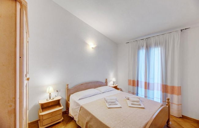 The Fantastic Residenza Badus two Bedroom Sleeps six and Child Num0821 - Foto 8