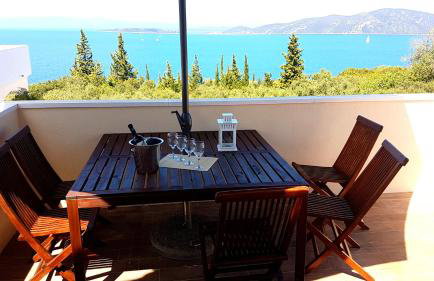 Captain's Attic - Photo 28