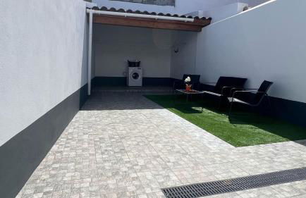 Amazing Blue House - Photo 13