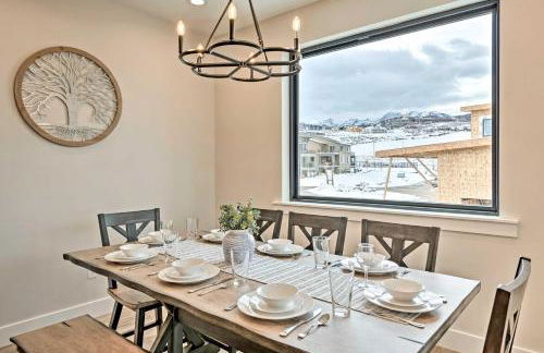 Newly-Built Lakeside Gem with Community Perks! - Foto 7