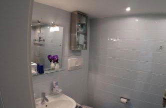 cozy bedroom and study with terrace - Foto 17