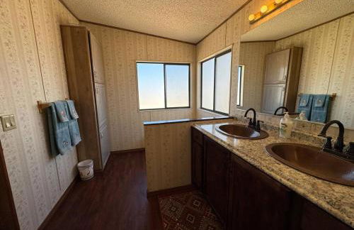Desert View Retreat - Sleeps 22, Game Garage, Near Skywalk & Lake Mead - Foto 16