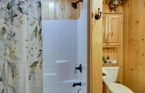 Lakefront Paradise with Private Boat Dock and Patio - Foto 22