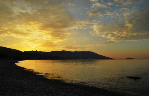 Dimitris place - Photo 20