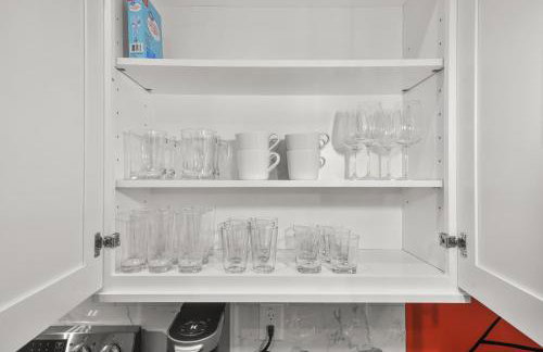 Brand New 12 min to Airport & Near Downtown - Foto 10