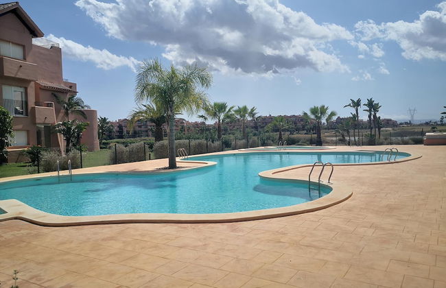 Extended Frontline Ground Floor Apartment - Foto 12