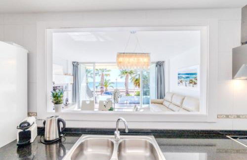 Frente a mar salida directa playa solo 30M agua - Foto 8